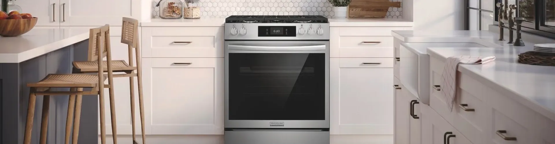 frigidaire-gas-range-GCFG3070BF